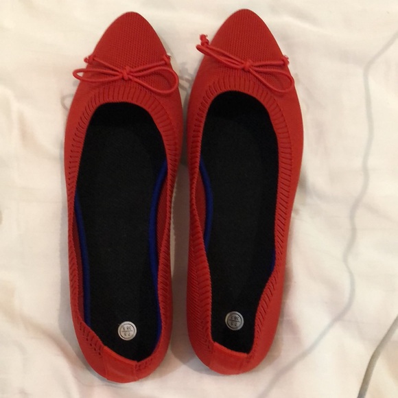 Bundle of Red balerina flat shoes with necklace - Picture 3 of 8